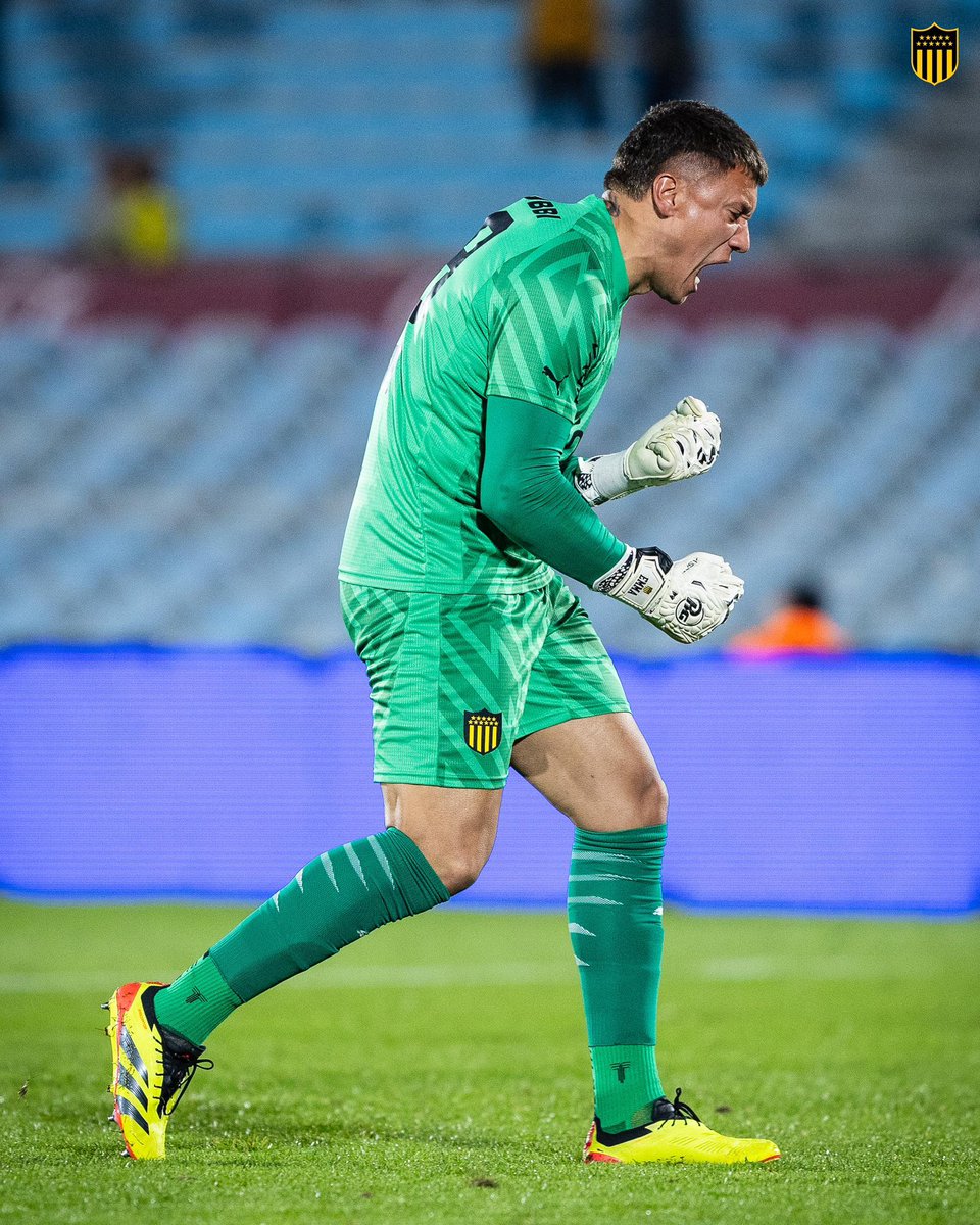 QUE LO LLEVAN ADENTRO 💛
CÓMO LO LLEVO YO 🖤