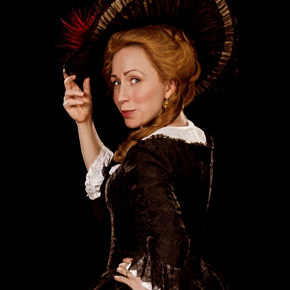In just a week's time, we'll be back at one of our favourite venues, the incomparable @swallowtheatre in Newton Stewart! Join us for #janeausten as you've never seen it before!
📅 15 Sep
⏰️ 730
🎟 dyadproductions.com or venue 
<a href="/amyrobyn/">amyrobyn</a>
#ladysusan #femalewriters #theatre