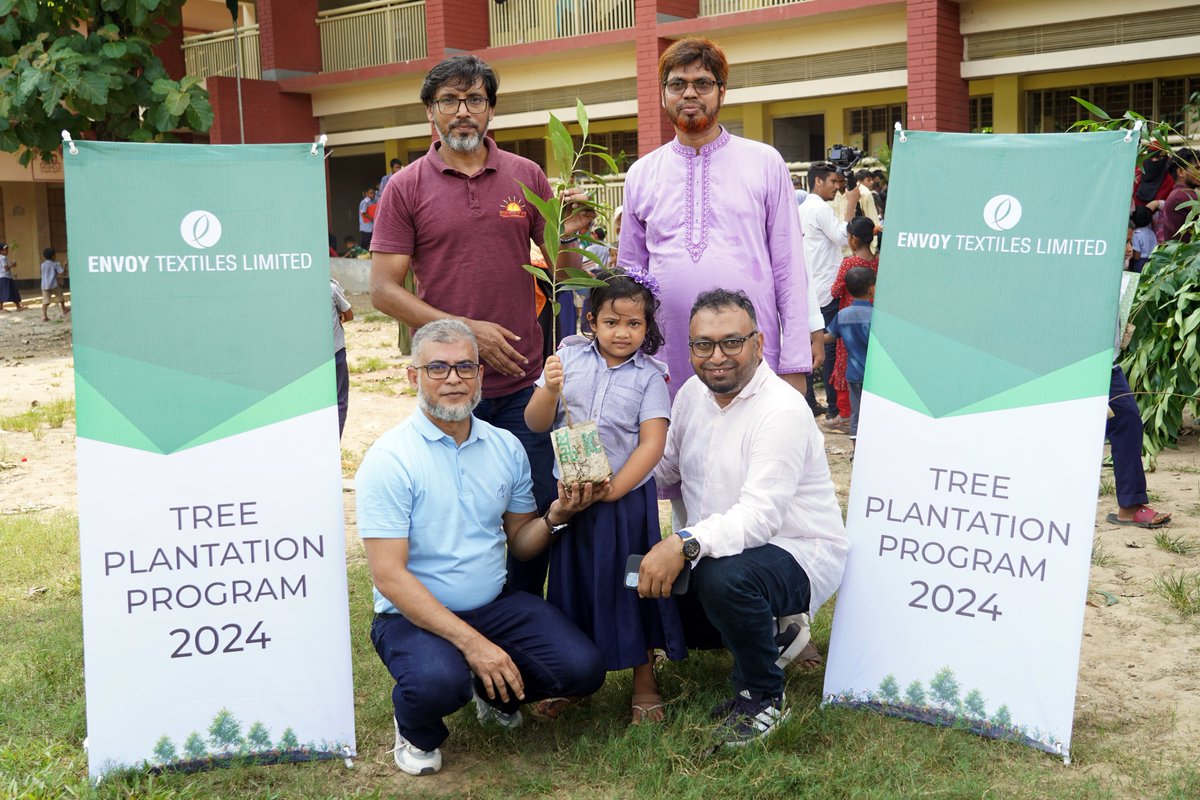 envoytextiles's tweet photo. On September 2 and 3, 2024, Envoy Textiles Limited distributed 10,000 plants to students from 11 local schools in Bhaluka, Mymensingh. This initiative reflects the organization's dedication to inspire the next generation and raising awareness about the importance of environment. https://t.co/tm22oqhPUB