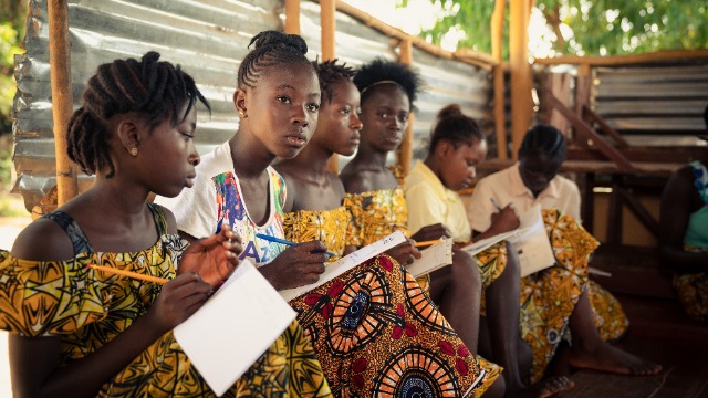 📚On #WorldLiteracyDay we look at the transformative power of reading &amp; writing for marginalised girls. 
In this blog, <a href="/AnitaReillyIRC/">Anita</a> shares project insights on how to empower girls, through literacy, to advance in education &amp; support themselves in work 👉bit.ly/3Tmky7g