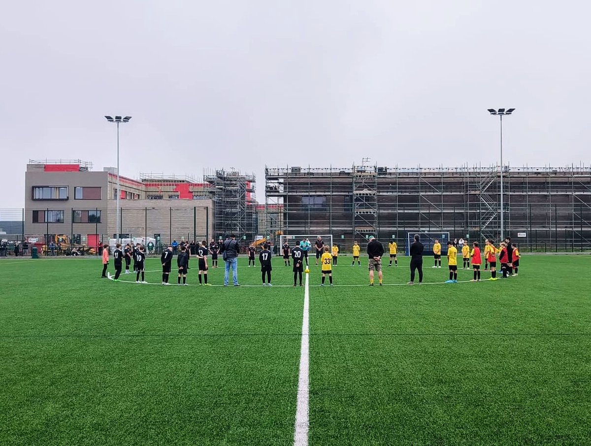 Wul100's tweet photo. @Teamgrassroots_ @CurrieFC2012 and Preston Athletic U13s paying their respects this morning in their Scottish Cup tie. #1minute4riley https://t.co/pSZlKXxCBr