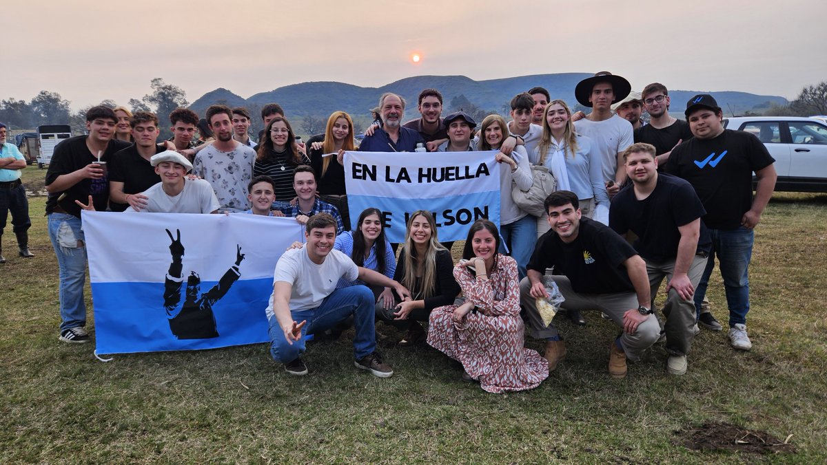 jorgegandini's tweet photo. 19. Marcha a Masoller
Campamento en La Palma
#OrgullosamenteBlancos
@PNACIONAL 
@movporlapatria https://t.co/g9bXQRXdft
