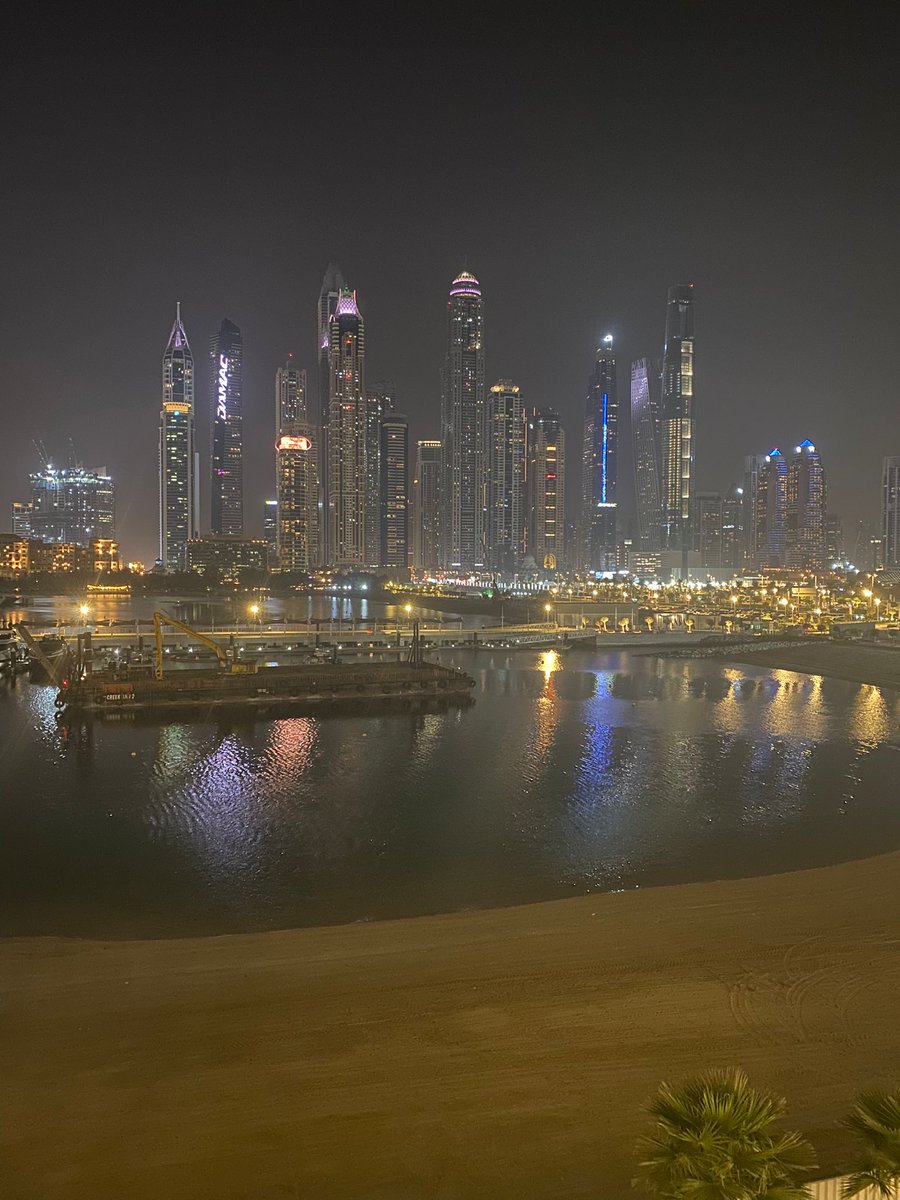 BrianKEve's tweet photo. View from our apartment for the week

Absolutely sensational location

Not too shabby 😎❤️

#Dubai #Marina #ThePalms #Jumeirah https://t.co/EIvSNFuRza