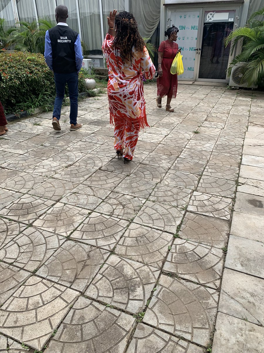 PreciousOlamma's tweet image. The best place to be is in the House of GOD🤗🤗🔥🔥
Fun fact: I made my hair and wears 😎😎
#whatGODcannotdodoesnotexist
#streamsofjoyabuja