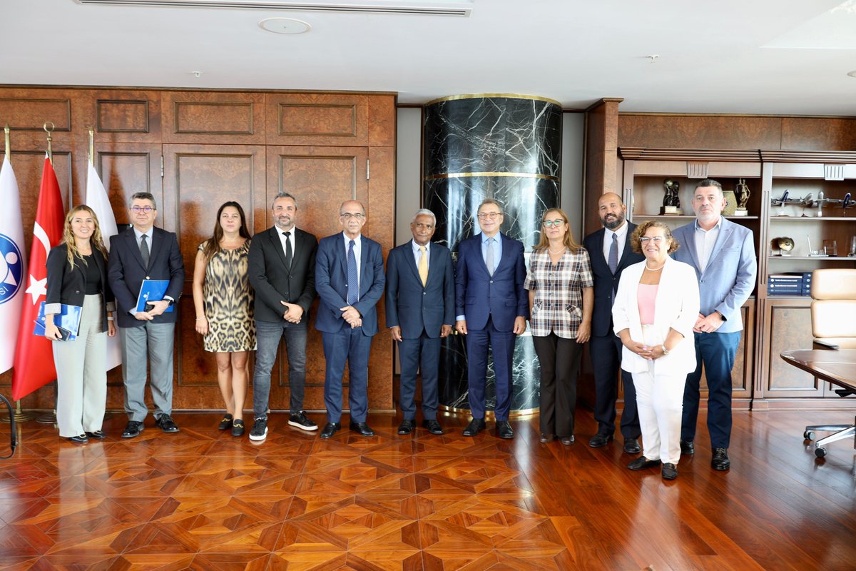 I participated in the holding of two Cuba-Turkey Business Forums: in Izmir, which included participation in the 93rd edition of International Fair and in Istanbul, with the holding of the Second Session of the Bilateral Business Committee. 
facebook.com/share/p/W7ZZ3p…