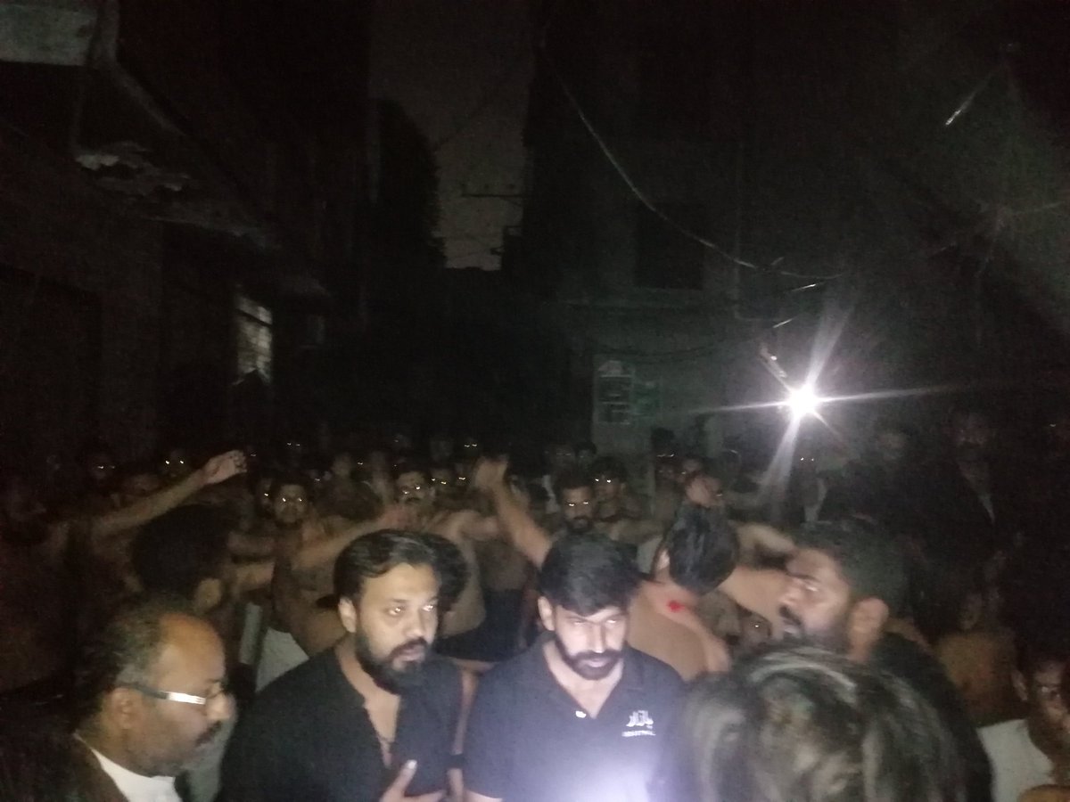 SyedAliMuttaqi's tweet photo. @GovtofPunjabPK Today, despite the approval of the application on the route of the mourning procession from Imambargah of A+ security category in Lahore, there was no arrangement for temporary lights and during the procession the lights went off and due to the absence of lights https://t.co/bD1XuCHx8y