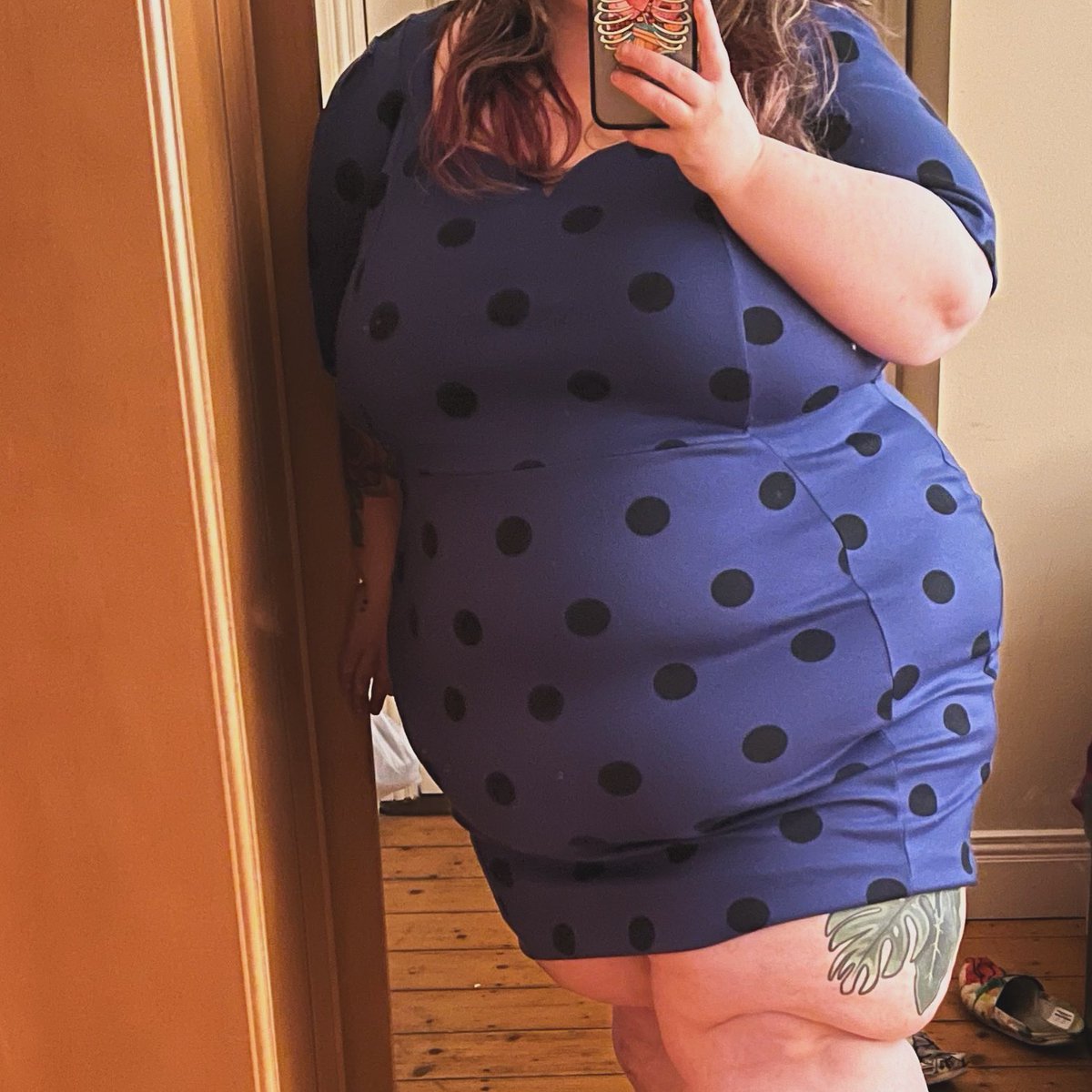 crashvivacious's tweet photo. Love this outfit so much. Send so I can buy more cute clothes #ssbbw #bbwbelly 

• femdom finsub paypig humanATM humanwallet bbwdomme • https://t.co/YFvuR7u8pW