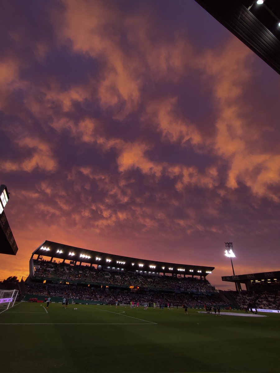 Por no hablar de lo increíble que estaba ayer el Nuevo Arcangel!!!!😍💚 <a href="/CordobaCF_ofi/">Córdoba CF</a>