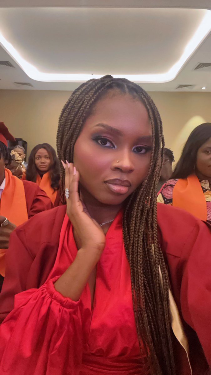 CallMeMariany's tweet image. Guess who is now a certified producer?? Moi!🥰🥰🥰☺️
I wanna say a thank you to @ELCreativeAcad for granting me another opportunity to learn the art of filmmaking for free!🥰💃🏼🤩
Now if someone ask me if I'm a writer or producer, I can boldly say “na collabo” 😂💃🏼💃🏼🥰