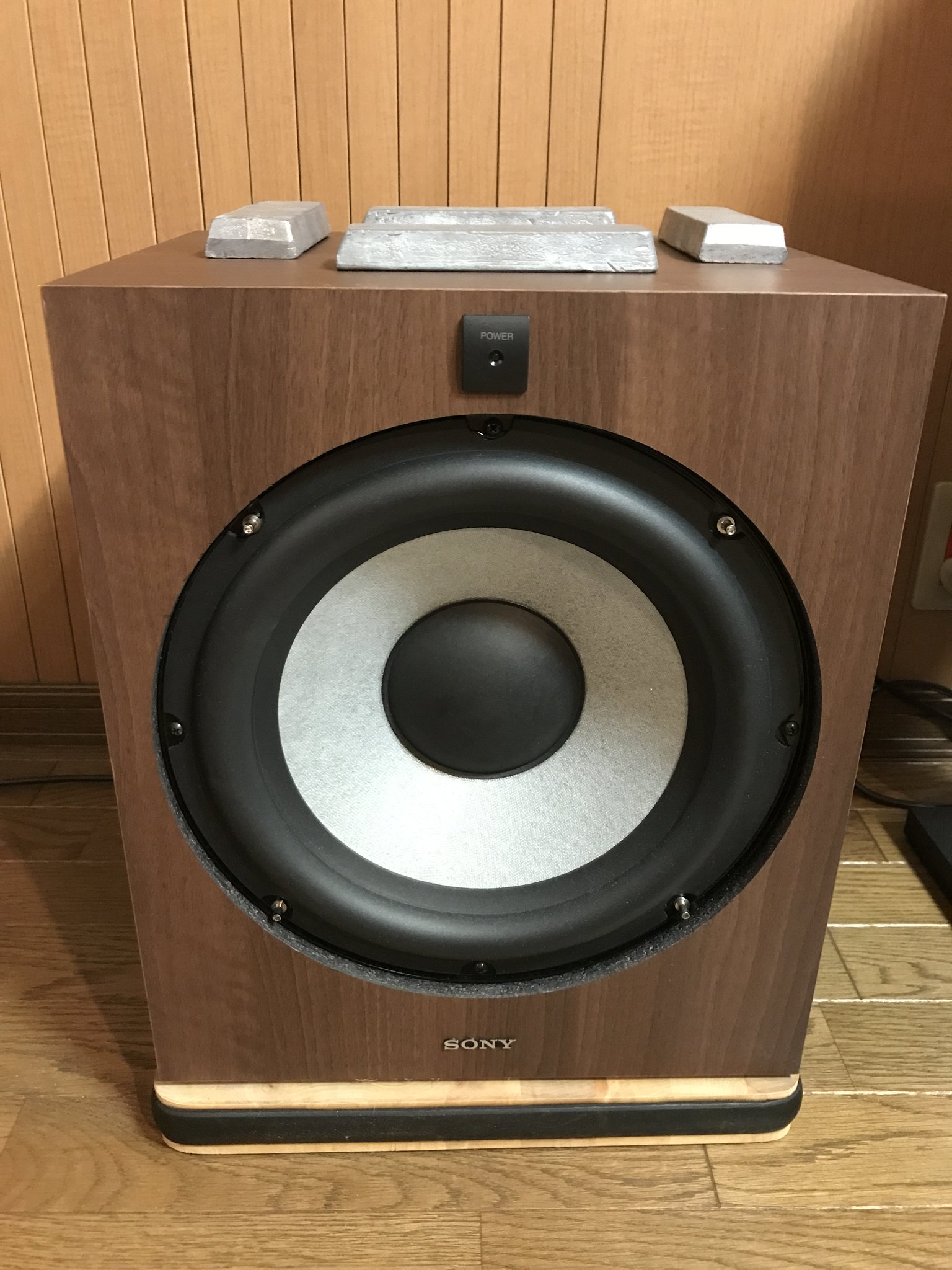 ★サティの部屋様【お買上】　LINN スーパーウーファー 930137895.jpg