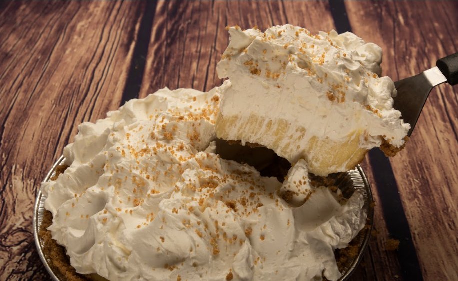 govsrestaurant's tweet image. Craving pie? You&apos;re in luck! Join us at Gov&apos;s every Sunday for $3 pie slices while supplies last. Which Gov&apos;s pie flavor can you not resist? #Pieday