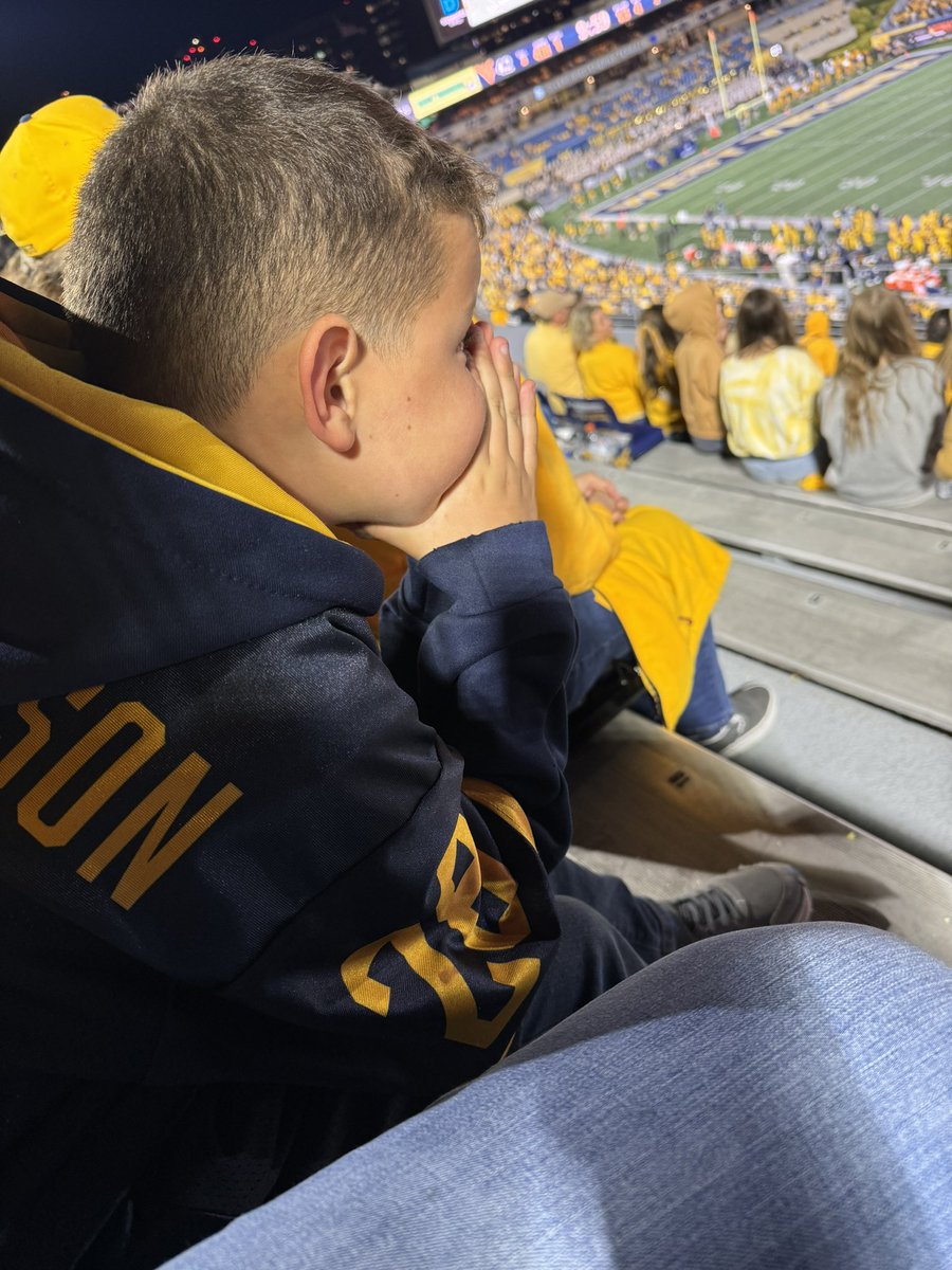 Jackson had a blast at his first game. He was screaming and cheering, even pounding his chest the entire game. Afterwards he saw his buddy Aden Tagola-Nelson, who played in the fourth and had some awesome stops. J was excited.