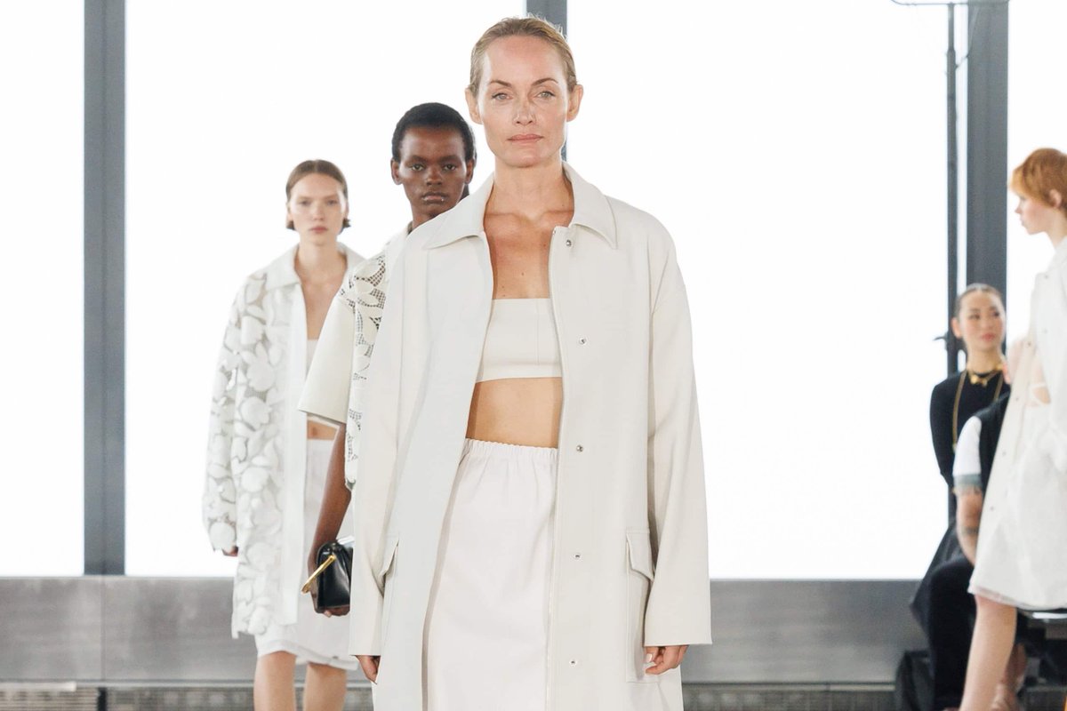 jollychirpy's tweet image. NYFW: Day 2: Jonathan Simkhai, Prabal Gurung, Tibi, &amp;amp; More! fashionweekdaily.com/nyfw-day-2-jon…