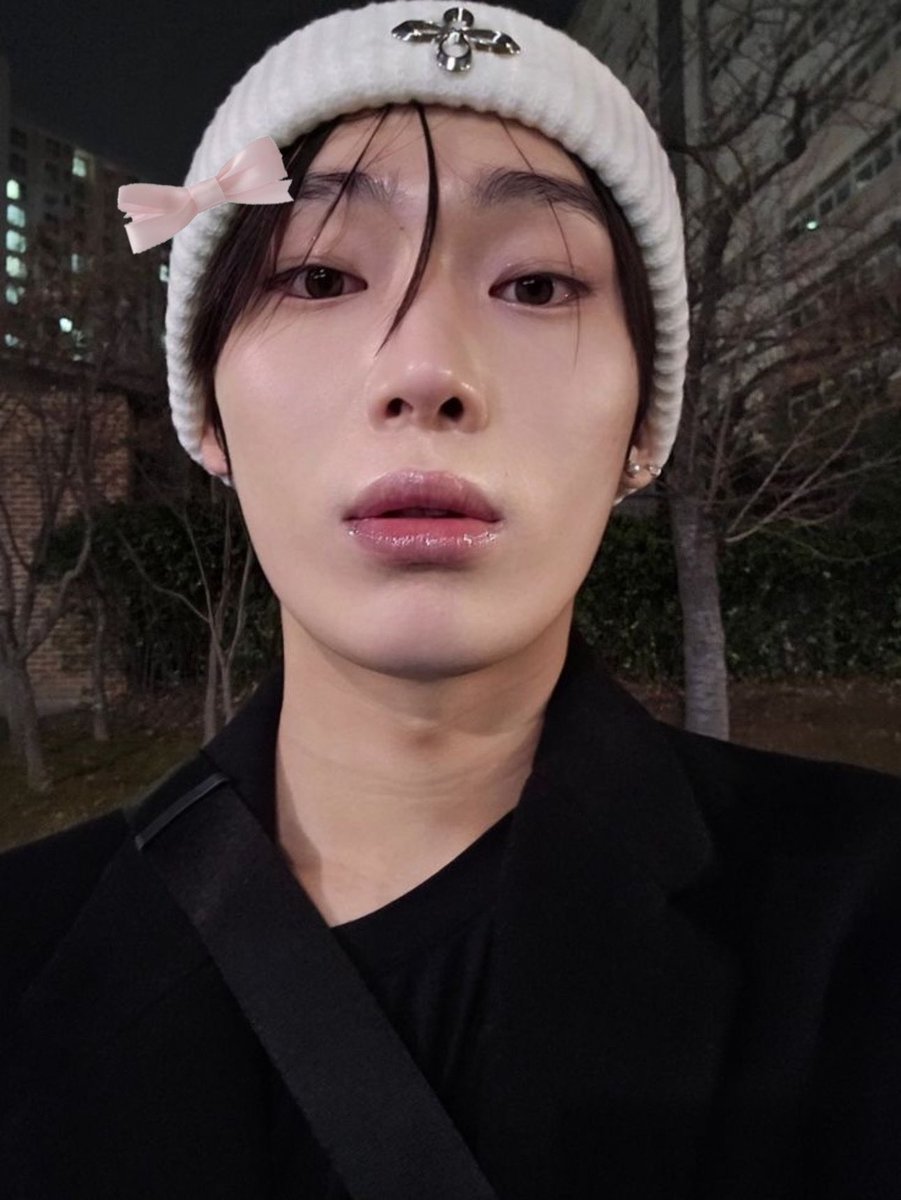 couturenoo's tweet image. ୨ৎ sugar talking, your eyes only yeah ! 🍥 ˊ˗ 

#ENSD #ENGENESelcaDay #ENHYPEN_SUNOO