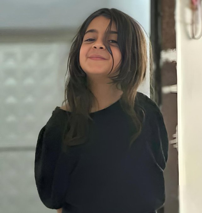 Söylenilecek çok söz var ama bütün sözlerin bittiği yerdeyiz! 

Narin’imizi kaybettik, içimiz yanıyor!

#naringuran