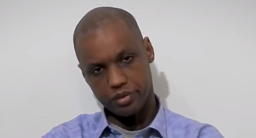 אברה מנגיסטו- 10 שנים בשבי חמאס.
אדם לוקה בנפשו שמוחזק בידי ארגון טרור בלי שום קשר לעולם או מעקב רפואי.
לא נתפס מה זה לחיות עשור שלם בידיים של הטרוריסטים האלה. הוא חייב כבר לחזור הביתה...
חייבים לשחרר את אברה ו-100 החטופים הנוספים!