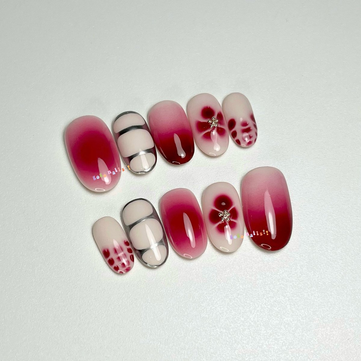 gogonails99's tweet image. RED SUMMER 
id.shp.ee/mDirBQs
lagi obsessed banget sama summer nails😅