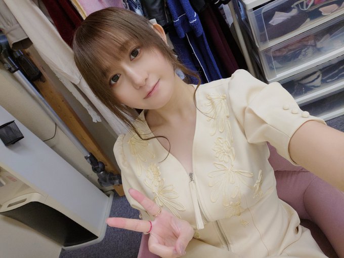 昨日のアニセク、今日の名古屋撮影会に会いに来てくれた方々本当にありがとうございました！！ 差し入れもありがとう😽😽  長く続けられるのも私のことを見つけてくれる人達がいるおかげです。  アニセクはオタク出来て楽しかったし5年ぶりの名古屋撮影会も楽しかった！！  また来たいなって思ったよ🐱