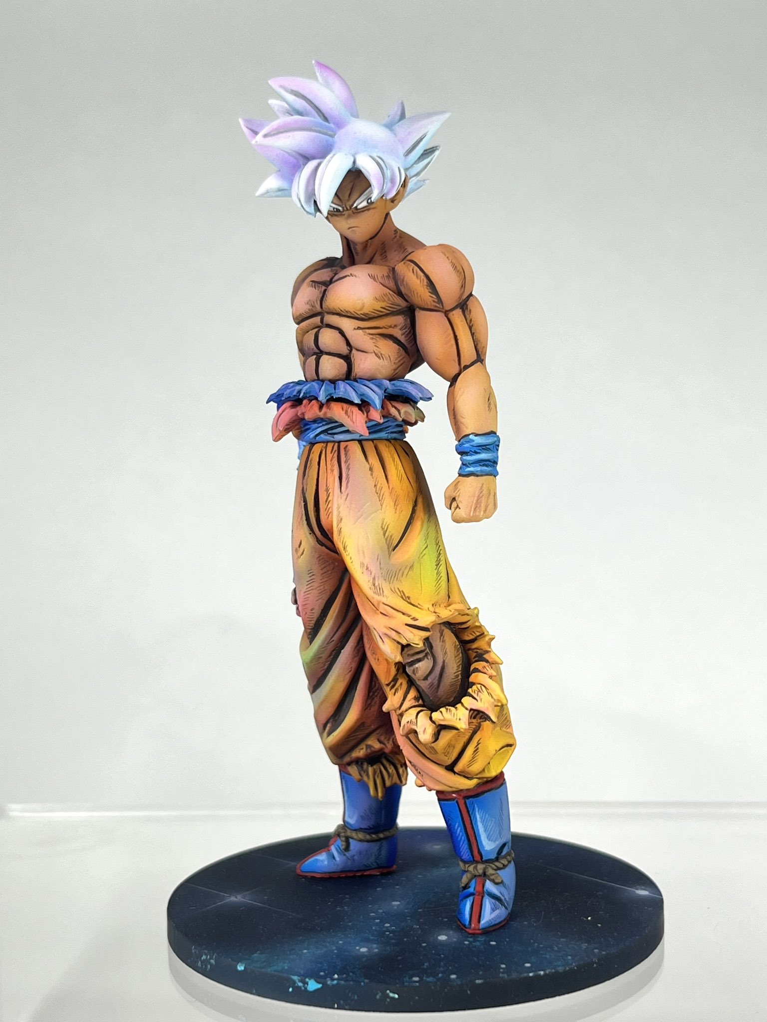 ドラゴンボール悟空ウルトラインスティンクト改造リペイントフィギュア ドラゴンボール 悟空 フィギュア スーパーサイヤ人 改造