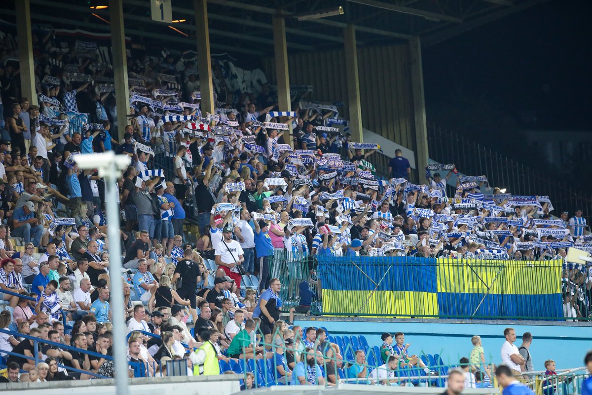 StomilOlsztynSA's tweet photo. 🔢 2221 osób zasiadło wczoraj na trybunie przy Piłsudskiego 69A. Dziękujemy! 👏
#STOWIG https://t.co/6k4a1Zem4R