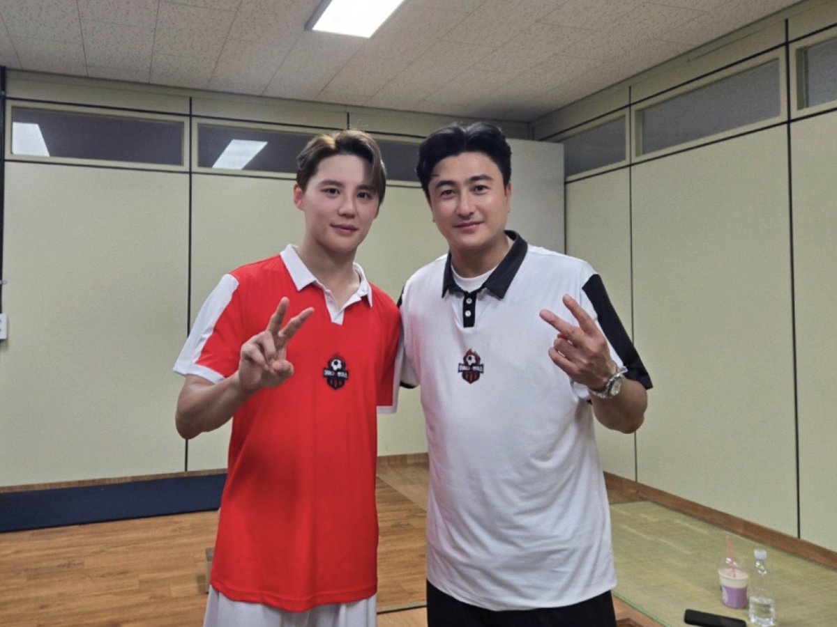 1215638_'s tweet image. 미챠