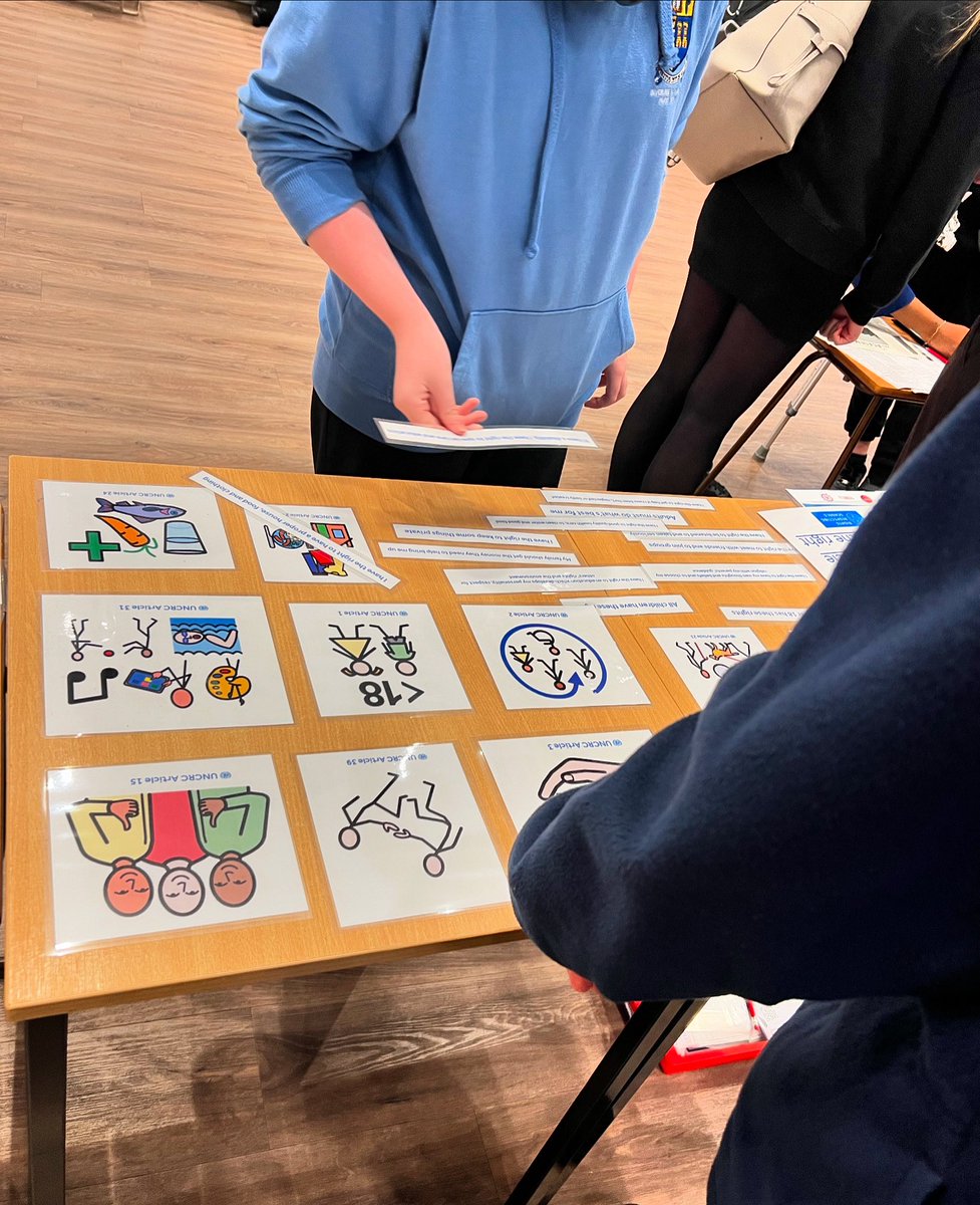 🎉 Last week at the Activities Fair, our Rights Respecting Schools Group stall was a hit! 🌟 Thank you to everyone who stopped by to learn more and we’re looking forward to seeing you at Lunchtime on Wednesday 11th Sept! 📚🤝 #RRSG #UNCRC #RightsRespectingSchool