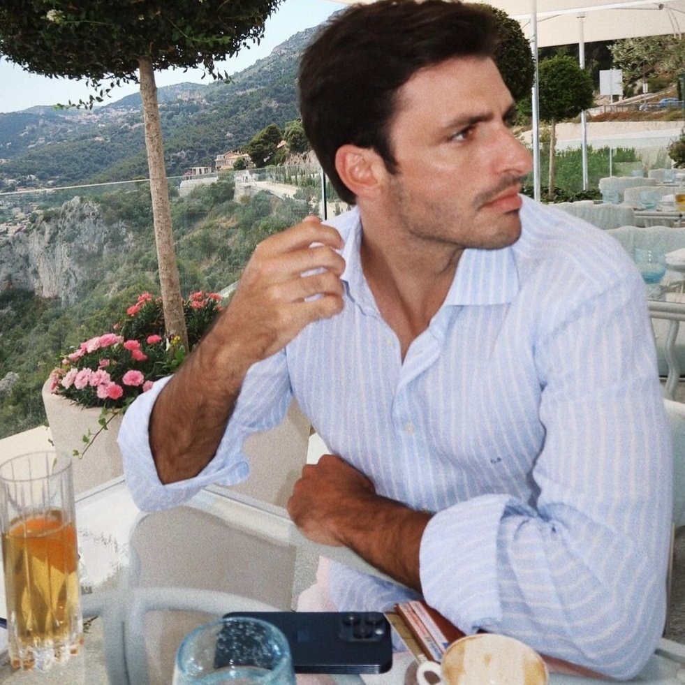 midas_sainz's tweet image. 𐙚˙⋆.˚ ᡣ𐭩 Open pre-order for Carlos Sainz inspired fanmade merch!𐙚

♥︎—— like + rt appreciated!  

☆ PO start from 6 to 16 September read the description in the form.
☆ Sistem splitpay, checkout shopee di akhir. 
☆ Baca thread untuk cek details!