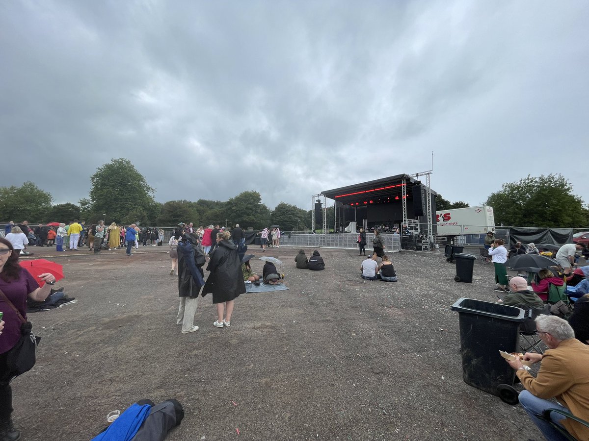 Anyone had any dealings with Jaly concerts Ltd. My wife made me agree to go to one of their look a like concerts in Chepstow. Companies house shows them going from Oct 23, looks very shady??