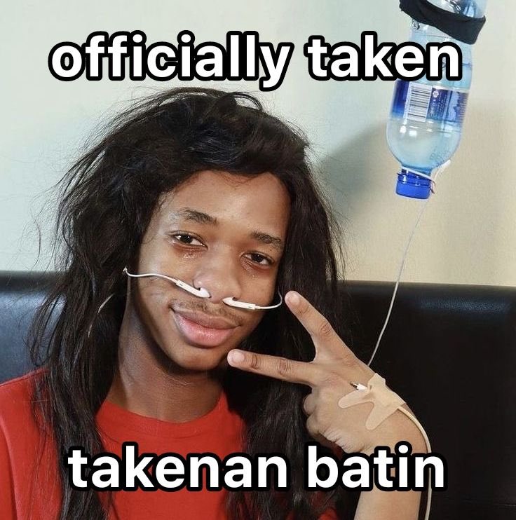 httpsmoniica's tweet image. got called: bi
i am: unlabeled

height: 5'5
actually: 5’2

i got called: extrovert 
actually: ambivert

relationship status: taken
actually: 🙃