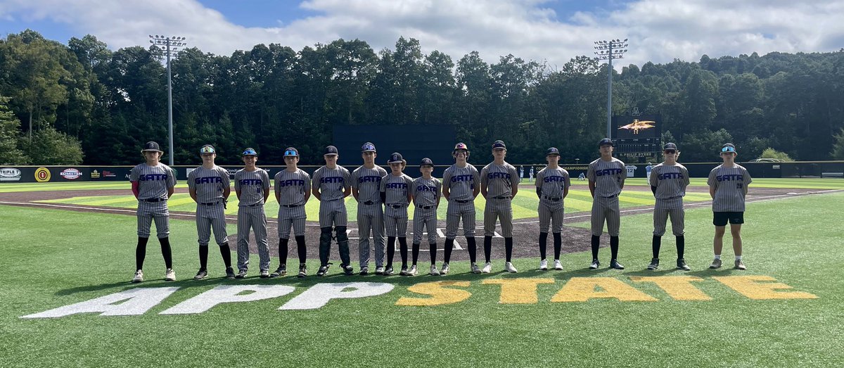The boys showed up this weekend at the NET ELITE APPY STATE 15/16 SHOWCASE going 1-1 and landing them as the only 15U team in the gold bracket.