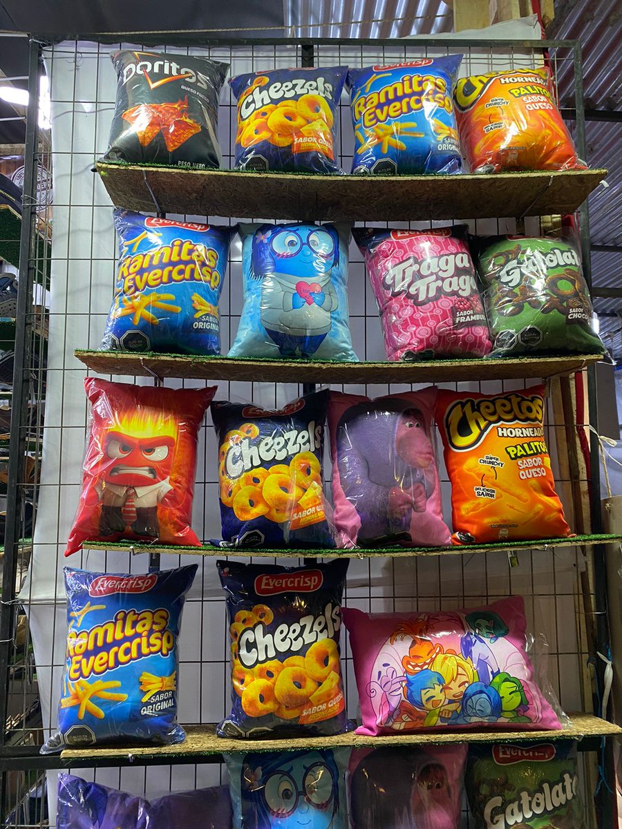 Spidermanchil3's tweet image. Desde la feria de #pelequen 
Almohadas 😳😳😳😳😳😳