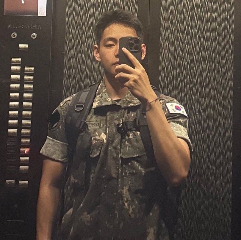 My taste in man! 🔥