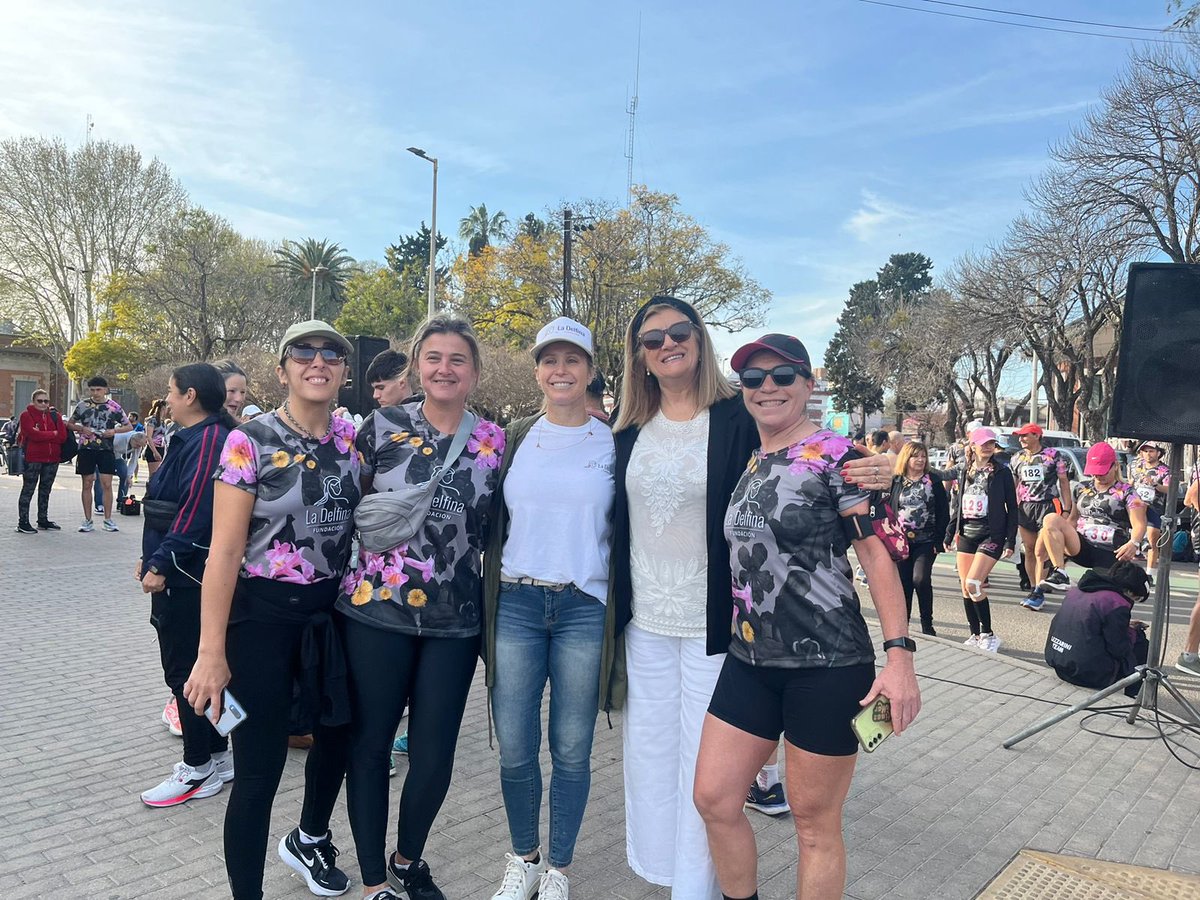 rosarioromeroOK's tweet photo. Domingo 🌸☀️ ¡Maratón Solidaria la Delfina!  Felicitaciones a todos los deportistas de la ciudad por ser parte de la tercera edición a beneficio de organizaciones e instituciones que trabajan en la ciudad. https://t.co/jkoNXpL5kh
