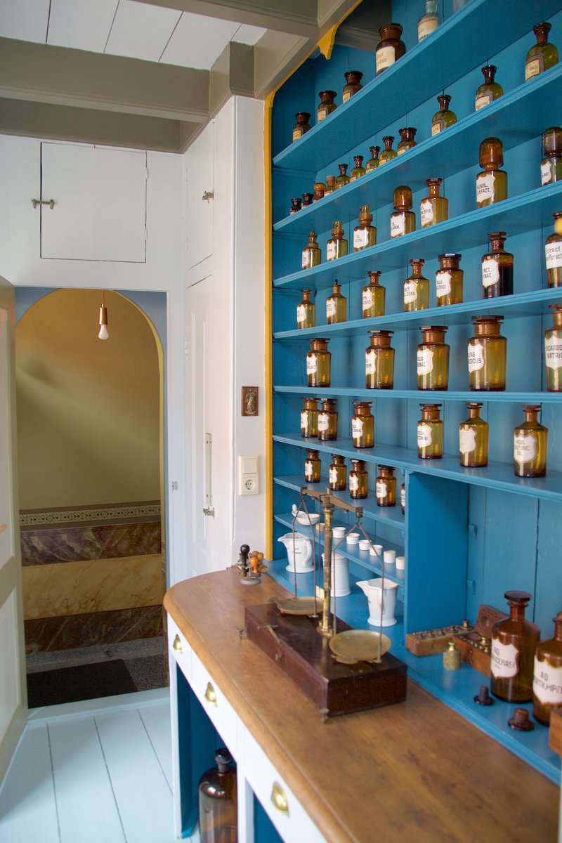 Open Monumentendag 14 september 2024: Route Middelsee 'verbinding van weleer': Dekema State, Martenastate en Stinze-Stiens. 'Wolkom yn it Doktershûs Stiens' met de prachtige gang en 19e-eeuwse dorpsapotheek. Aanmelden is aan te raden. Info: stinze-stiens.nl