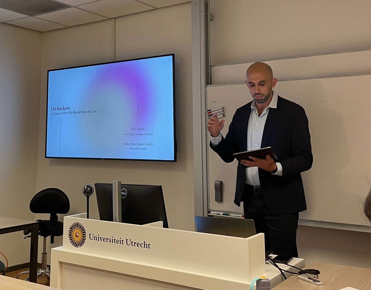 Had a great time presenting my new paper, 'On Suckers,' co-authored with the brilliant <a href="/AvishayBSG/">Avishay Ben-Sasson-Gordis</a> at <a href="/UniUtrecht/">Utrecht University</a>. Big thanks to @jrg_draper for organising a fantastic workshop!