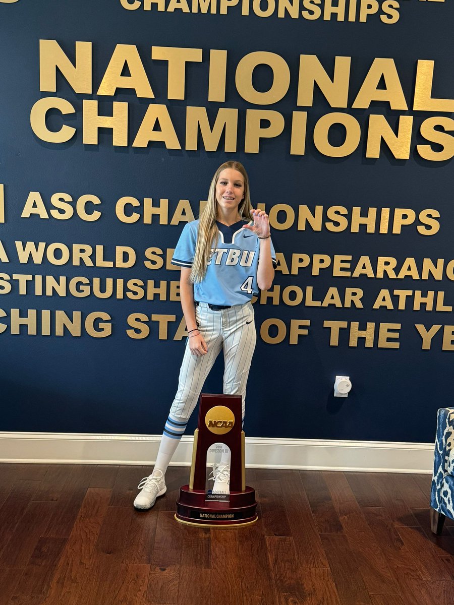 Abbi Shipley (@ashipley2026) on Twitter photo Had a great visit at ETBU with <a href="/JanaeShirley/">Janae Shirley</a> <a href="/MarandaShain/">Maranda Westbrook</a> ! Loved the campus, thank you for making me feel so welcomed! Hope to see ya’ll again soon. May the light on the hill never die✝️ #ValorGals Had a great visit at ETBU with <a href="/JanaeShirley/">Janae Shirley</a> <a href="/MarandaShain/">Maranda Westbrook</a> ! Loved the campus, thank you for making me feel so welcomed! Hope to see ya’ll again soon. May the light on the hill never die✝️ #ValorGals