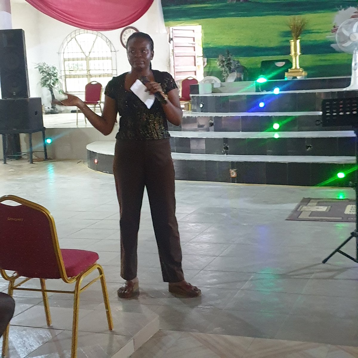 YoungPearlOrg's tweet photo. Nurse Cynthia educating adolescent girls on Menstrual hygiene management at the Youngpearl #ProjectEndPeriodPoverty Intervention yesterday.

#ProjectEndPeriodPoverty #Youngpearl #GirlsMustThrive #StockARestRoomProject #ReligiousOrganization https://t.co/pOVe1n8skK
