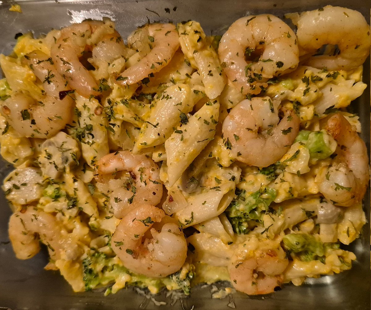 nikkibabie19's tweet photo. I'm no chef but I think @Nick_Wildman91 could put me in house.
#ShrimpAlfredo #LunchIsServed
#ChefNikki https://t.co/zf3MskXeSs