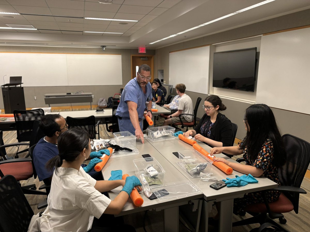 shriya_perati's tweet photo. Thank you to the preclinical medical students @BrownMedicine who attended our Stop the Bleed training led by Dr. Emigh and Dr. Gandhi this week! We are determined to bring knowledge of these lifesaving skills to more schools across Rhode Island @StoptheBleedRI https://t.co/EQ79wa6sCh