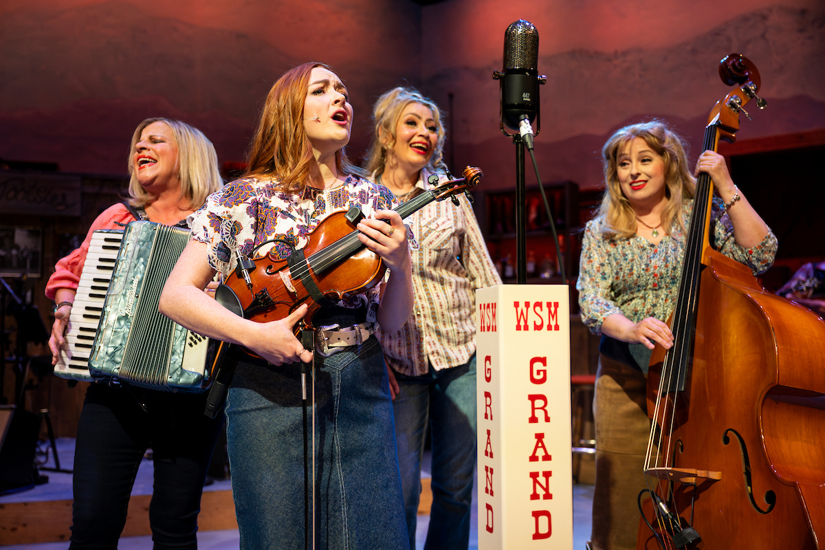 Nashville Music City: the 50th anniversary season opener at the <a href="/MayfieldTheatre/">Mayfield Theatre</a> does its storytelling in music. A 12thnight REVIEW: tinyurl.com/nf9n8uxw. #YEGtheatre #YEGarts #YEG
