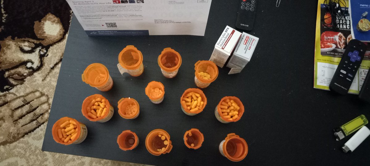 UnoDa1One's tweet photo. Sirz &amp; ma'amz have gotten their selves in a pickle. All employers don't hire junkies 🤔🥱 besides all patrons, don't sell pills 💊's for a living! 🥱🍀🇺🇲⚖ #Honda &amp; #Sedgwick knows the facts 🤣🍀🍀🍀🍀🍀🇺🇲⚖ Imagine working and driving on all that! 🤔🥱🍀 Endure the pain! https://t.co/LbOGF806ZD