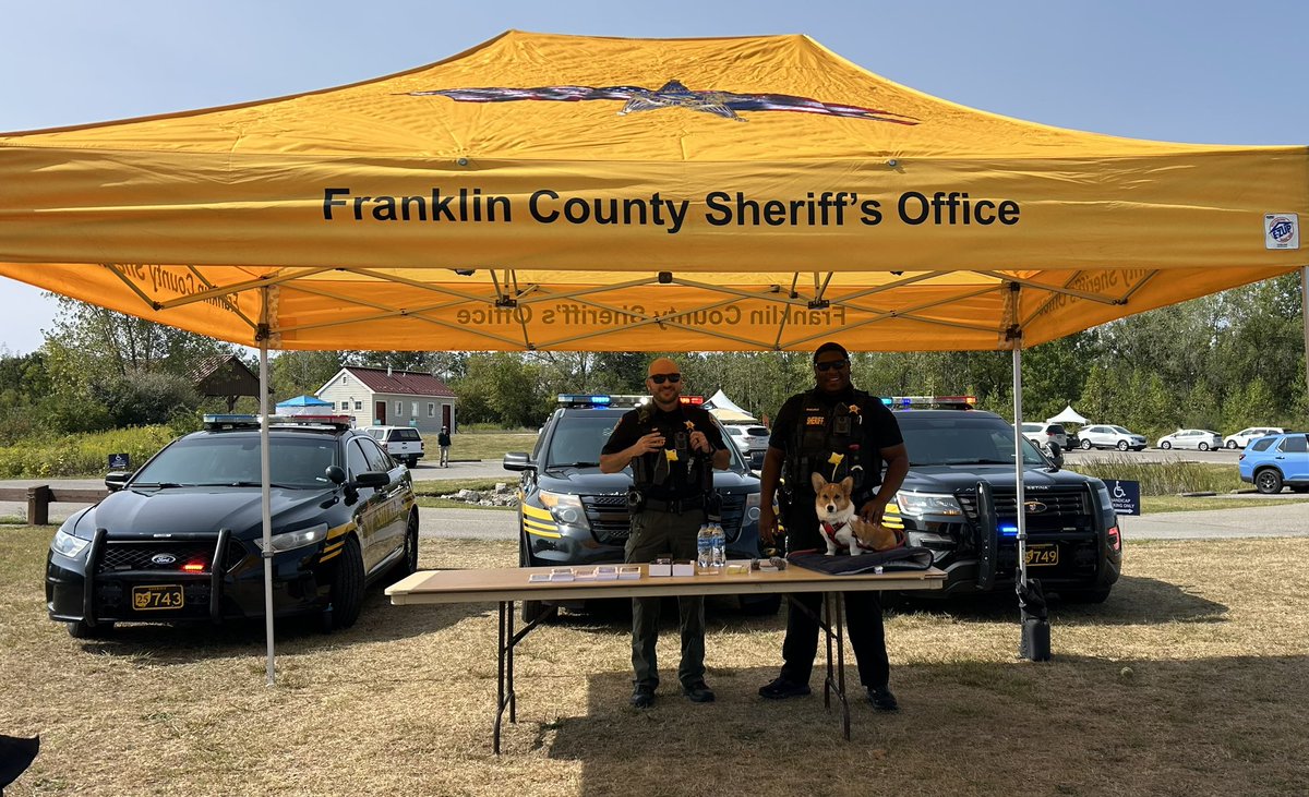 FCSO Therapy K9 (@fcsotherapyk9) on Twitter photo Come on out and say hello to Deputies Arp and Marable and TK9 Brook at Prairie Oaks Metro Park Darby Bend Lake area! Come learn all the <a href="/OHFCSO/">Franklin County Sheriff’s Office</a> does in our community! Come on out and say hello to Deputies Arp and Marable and TK9 Brook at Prairie Oaks Metro Park Darby Bend Lake area! Come learn all the <a href="/OHFCSO/">Franklin County Sheriff’s Office</a> does in our community!