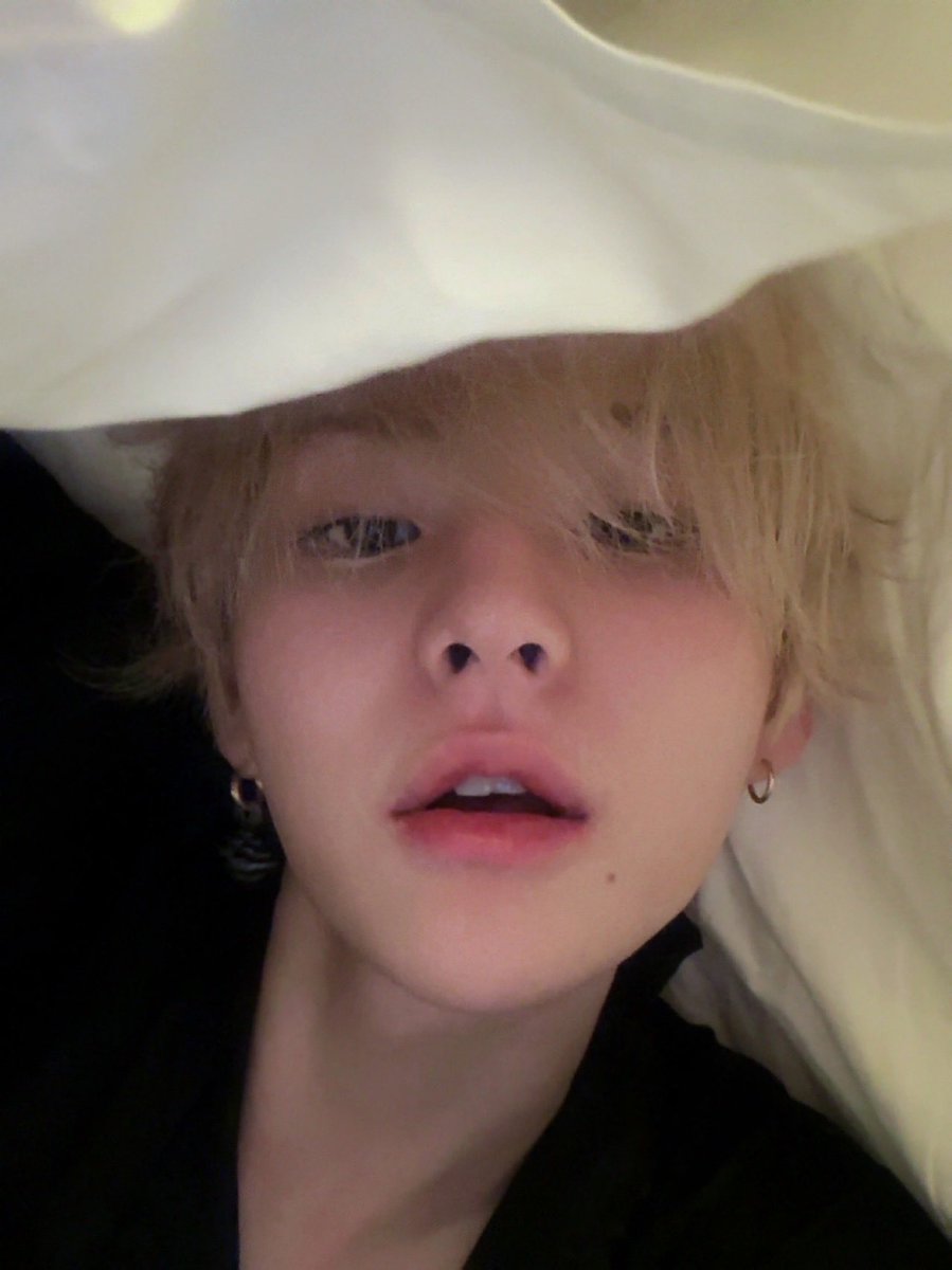 ARTY0SHI's tweet photo. yoshi weverse update🌟

#TREASURE #트레저 #요시 @treasuremembers https://t.co/Lx8jYGTRJB