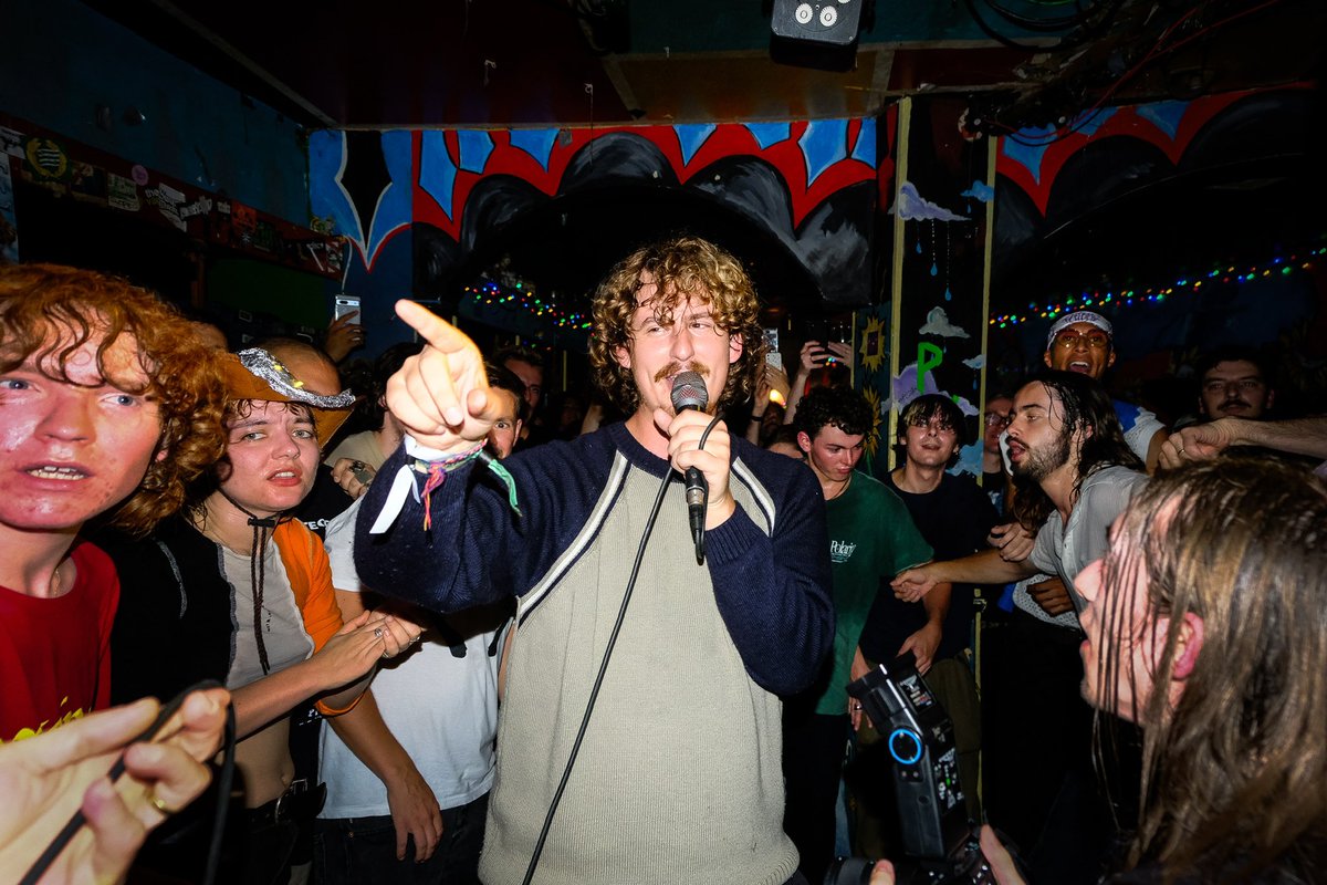 Fat Dog (@fatdog_fatdog) on Twitter photo SIGNED WOOFS NOW UP ON THE <a href="/PiccadillyRecs/">Piccadilly Records</a> SITE :
piccadillyrecords.com/155096/Fat-Dog… SIGNED WOOFS NOW UP ON THE <a href="/PiccadillyRecs/">Piccadilly Records</a> SITE :
piccadillyrecords.com/155096/Fat-Dog…