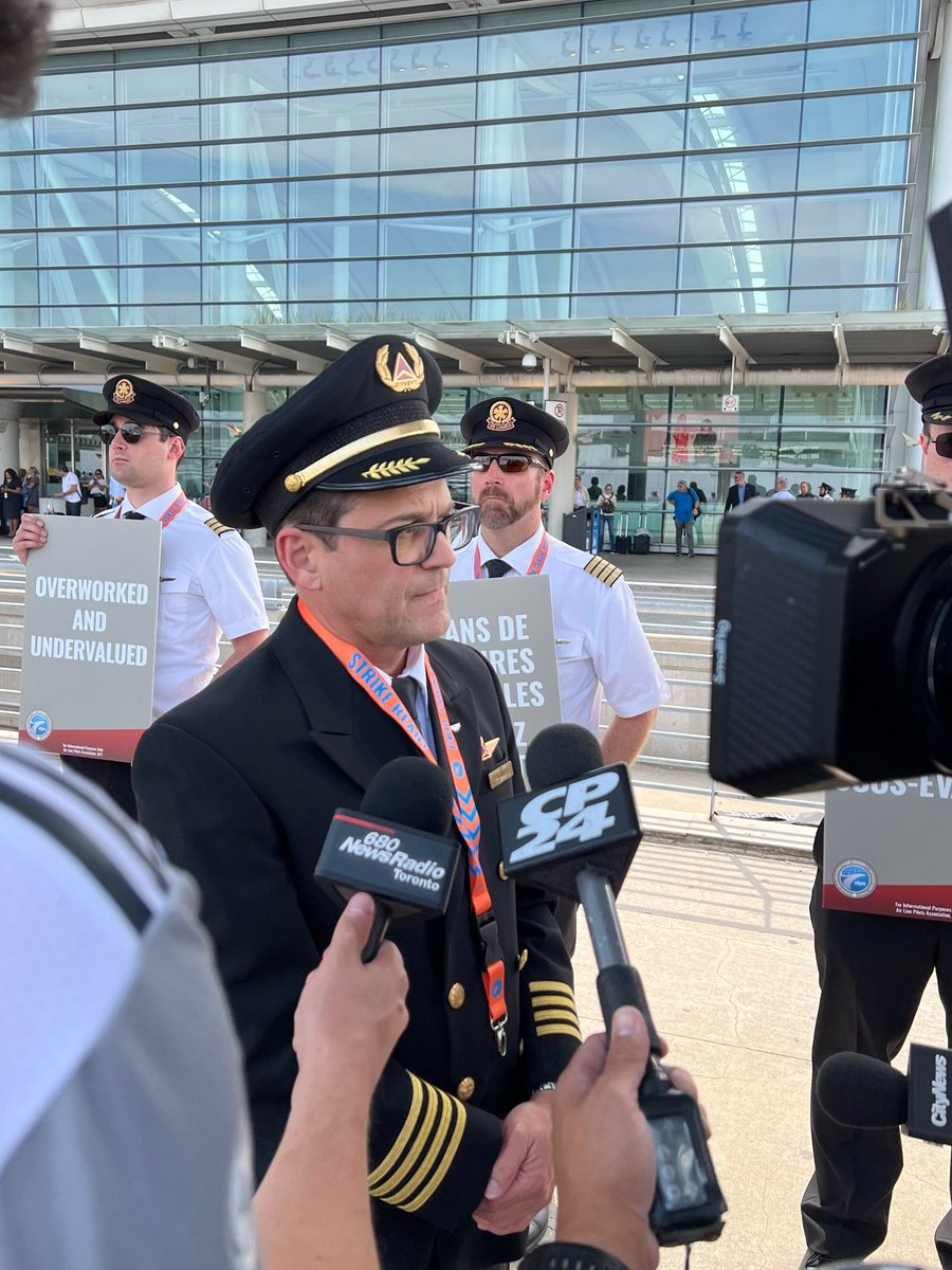 AirCanadaPilots's tweet image. Captain Jason Ambrosi, ALPA President, chats with @CP24 at today&apos;s national informational picket in YYZ. He discusses the importance of a world-class contract. #StrikeReady #YYZ #alpapilots