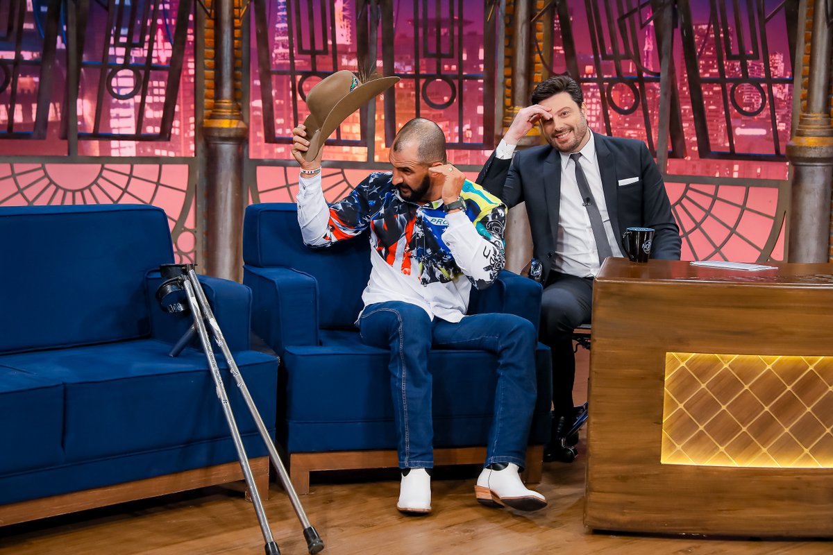 🚀🔥 Nesta terça, 27, Fernando Rufino, o “Cowboy de Aço”, é o convidado do The Noite! 🏅🚣‍♂️ Ele vai contar tudo sobre seus treinos e perrengues hilários. Não perca à 01h00 no SBT! 📺 

#TheNoite #FernandoRufino #CowboyDeAço