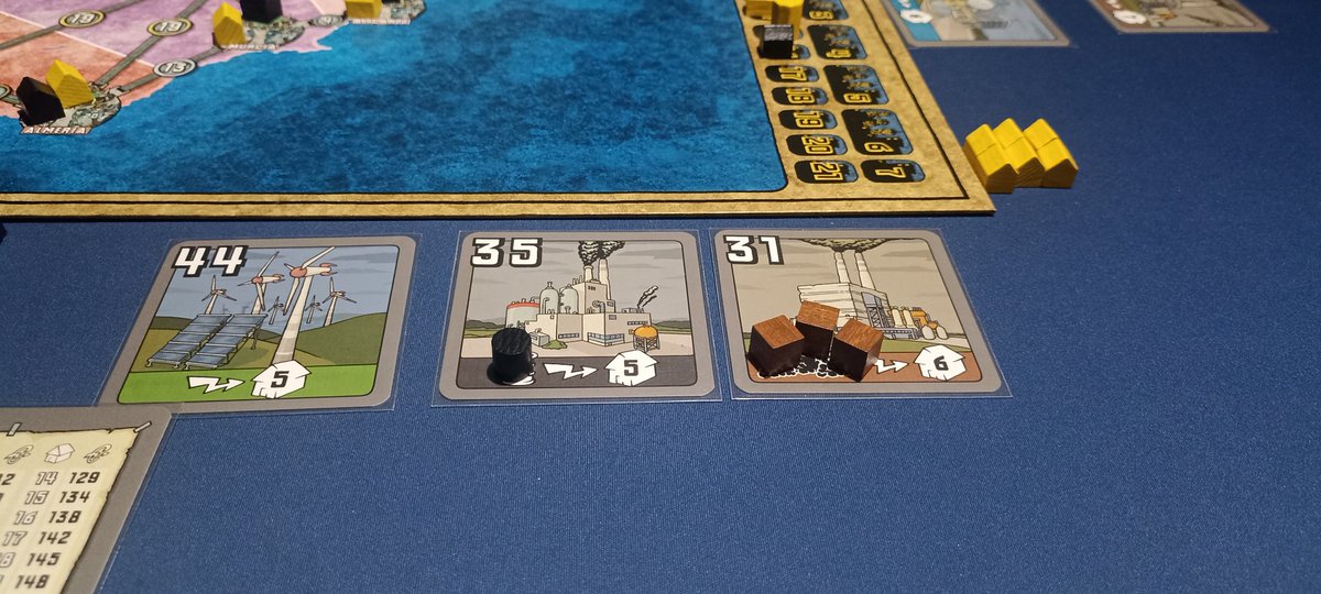 LitoraLudo's tweet photo. Hoy #Josegame nos sacó un #PowerGridBoardGame con el mapa de #España. Juego que me encanta. Y en esta partida el rey de la basura @killoqpasa se hizo con la victoria. Después un #ForsaleBoardGame en el que #JoseGame una vez más nos dió una lección de venta de inmuebles. https://t.co/LW9a5UtVw4