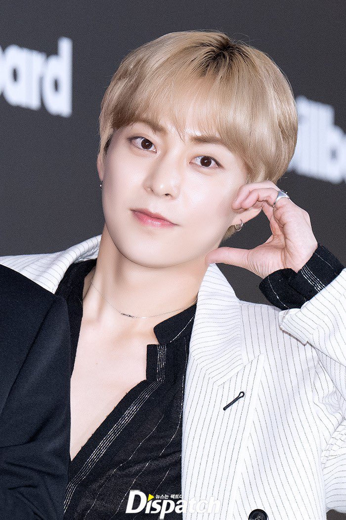 XiuEXOFans's tweet photo. [UPDATE📸]{270824} 1/3

#XIUMIN en el evento BILLBOARD K POWER 100.

Cr. NAVER
Compartido por XIUMIN 시우민 EXO FANS
KimAleM❄
#MINSEOK #시우민 #シウミン #EXO #엑소 #weareoneEXO #XIUMINxBillboardKorea @XIUMIN_INB100 https://t.co/eKBqOQz3Mu