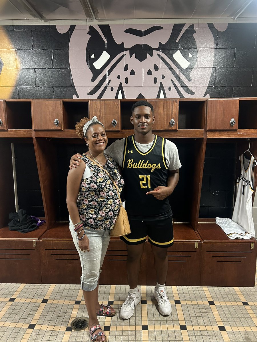 ChrisDelValle14's tweet photo. After a great visit, I am extremely blessed to receive an offer to continue my basketball career at Adrian College. Huge thank you to Coach @t_kaiser3  for this opportunity!!! Go Bulldogs!! #AGTG https://t.co/irrb38NMQI