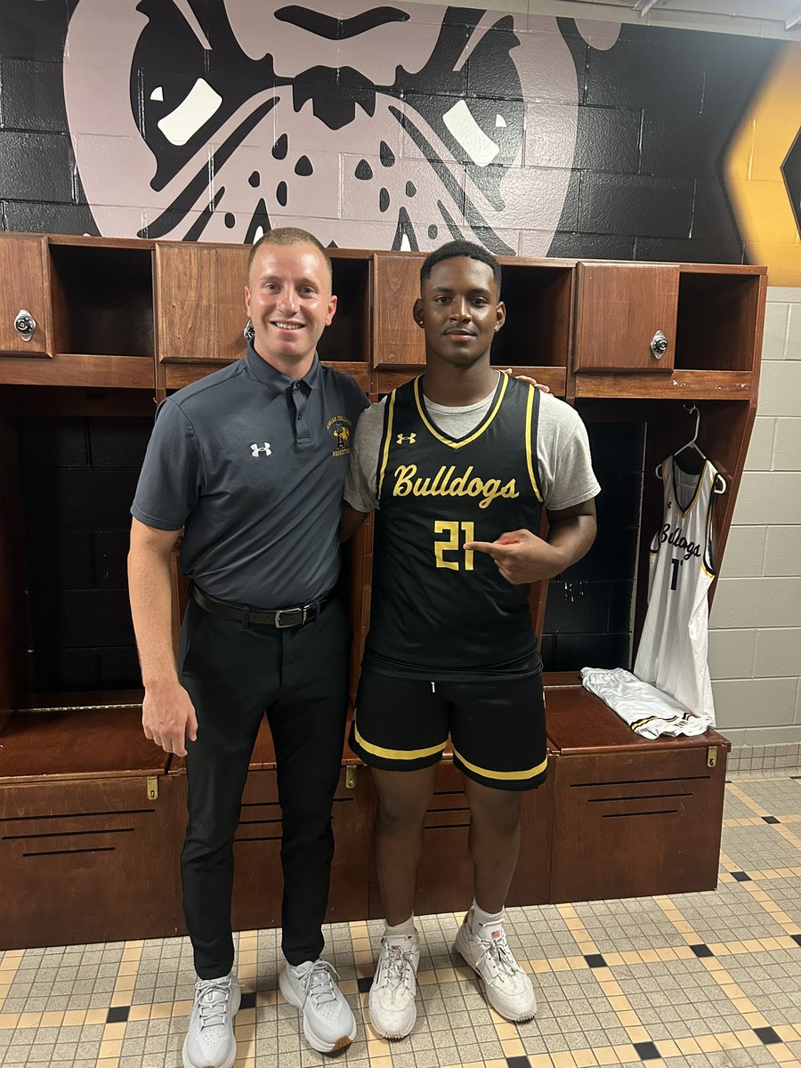 ChrisDelValle14's tweet photo. After a great visit, I am extremely blessed to receive an offer to continue my basketball career at Adrian College. Huge thank you to Coach @t_kaiser3  for this opportunity!!! Go Bulldogs!! #AGTG https://t.co/irrb38NMQI